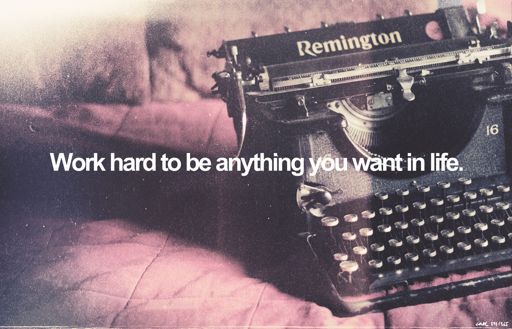remington, aspirante scrittore, voglio diventare uno scrittore, scrivere un libro, pubblicare un libro, fare soldi scrivendo, guadagnare con un libro, come diventare uno scrittore famoso 